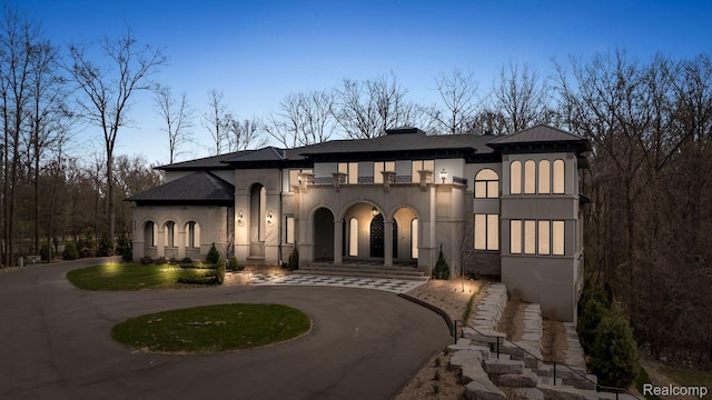559 Barrington Park, Bloomfield Hills, MI 48304 - photo 2