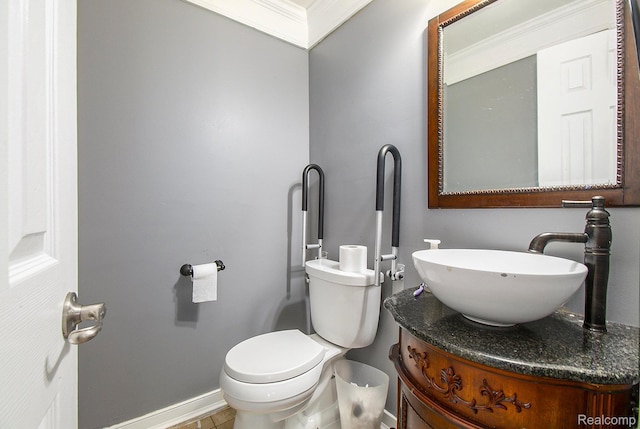 7471 Brewer Rd, Flint, MI 48507 - bathroom with vanity and crown molding