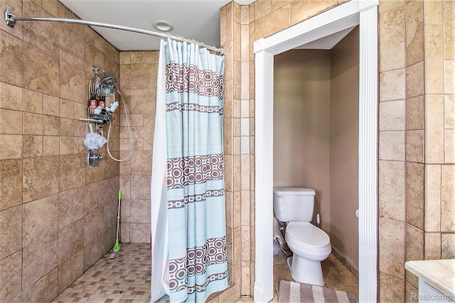 7471 Brewer Rd, Flint, MI 48507 - bathroom with tiled shower and tile patterned floors
