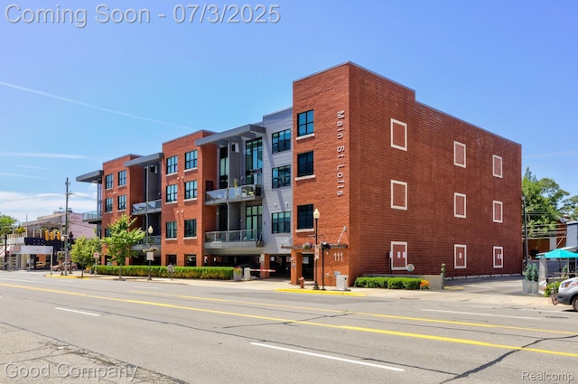 111 N Main St Unit 301, Royal Oak, MI 48067 - photo 1