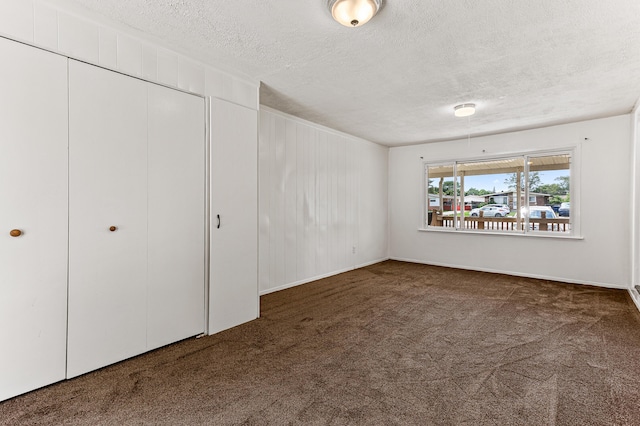 771 S Venoy Rd, Westland, MI 48186 - unfurnished bedroom featuring a textured ceiling, carpet floors, and a closet