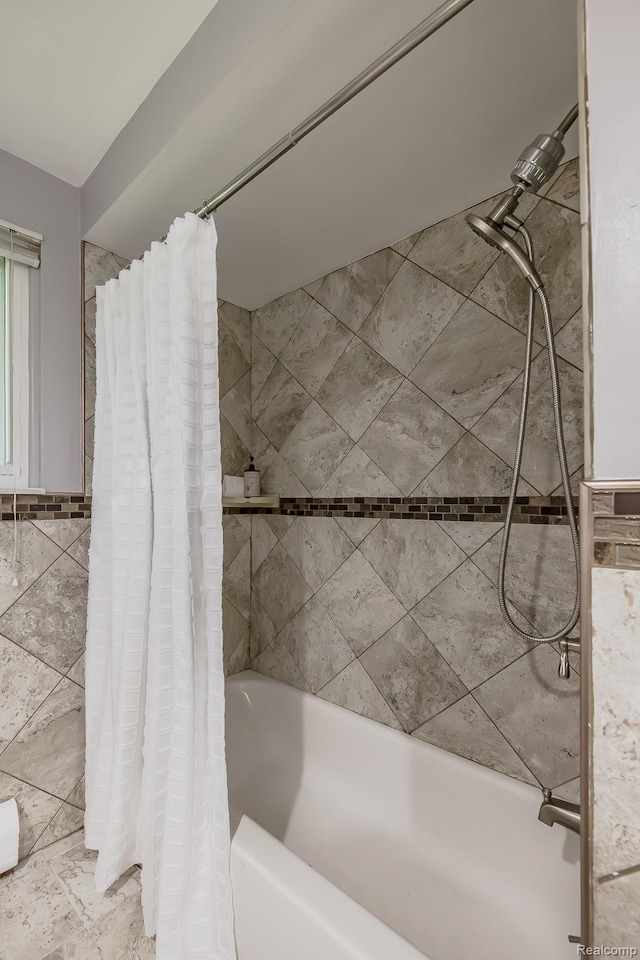 4290 Frostwood, Troy, MI 48098 - full bath with shower / tub combo with curtain