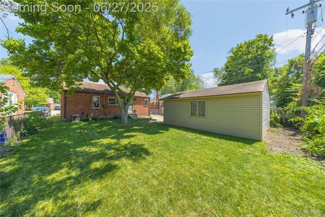 17381 Lennane, Redford, MI 48240 - view of yard