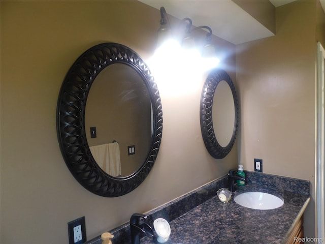 41431 Tarragon Dr, Sterling Heights, MI 48314 - bathroom featuring double vanity