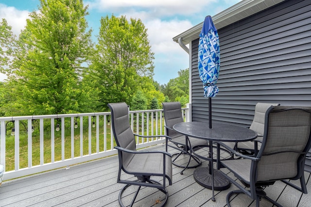 5332 Harborview Pass, Kalamazoo, MI 49009 - deck with outdoor dining space