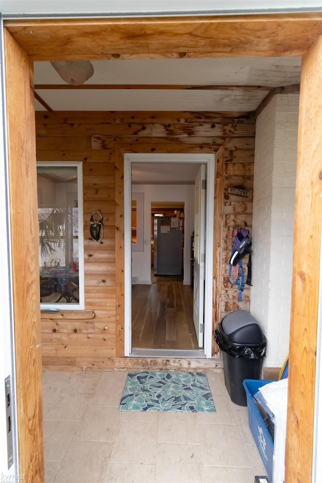 615 Saginaw St, Vassar, MI 48768 - entrance to property