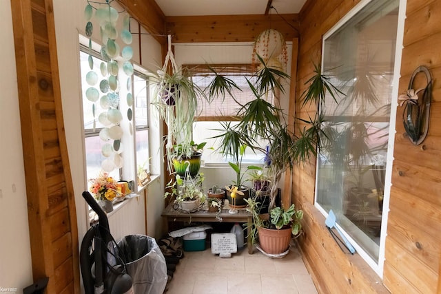 615 Saginaw St, Vassar, MI 48768 - view of sunroom