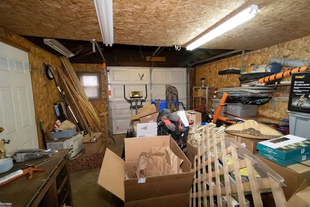 615 Saginaw St, Vassar, MI 48768 - view of garage