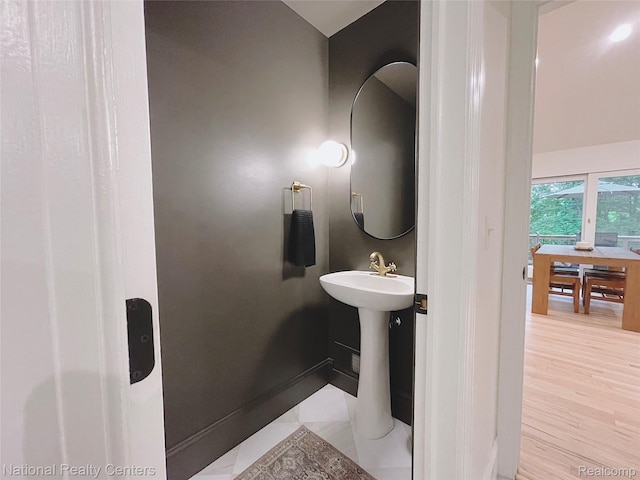 5403 Lenard Cir, Howell, MI 48843 - half bathroom featuring baseboards