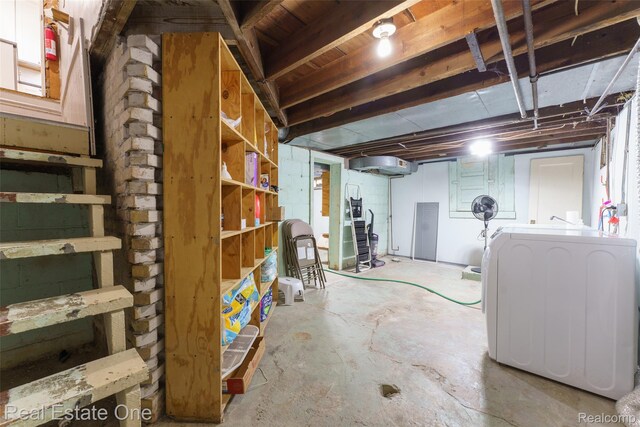 904 Michigan Ave, East Lansing, MI 48823 - unfinished basement with washer / dryer