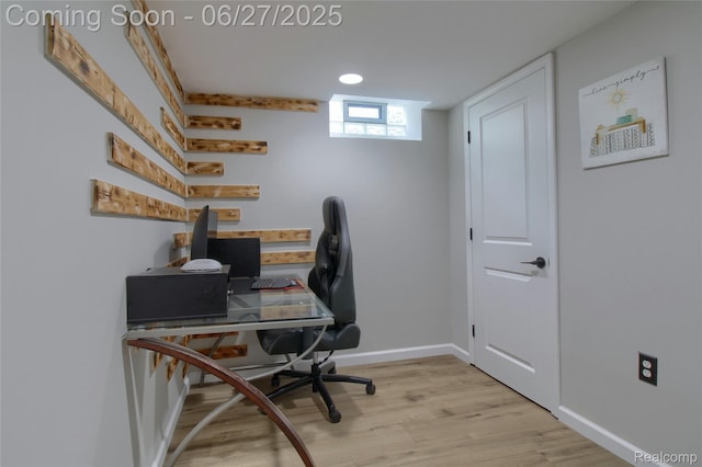 2371 Allard Ave, Grosse Pointe Woods, MI 48236 - office space featuring light wood finished floors and baseboards