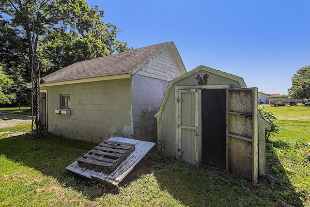204 W Clay St, Sherwood, MI 49089 - view of shed