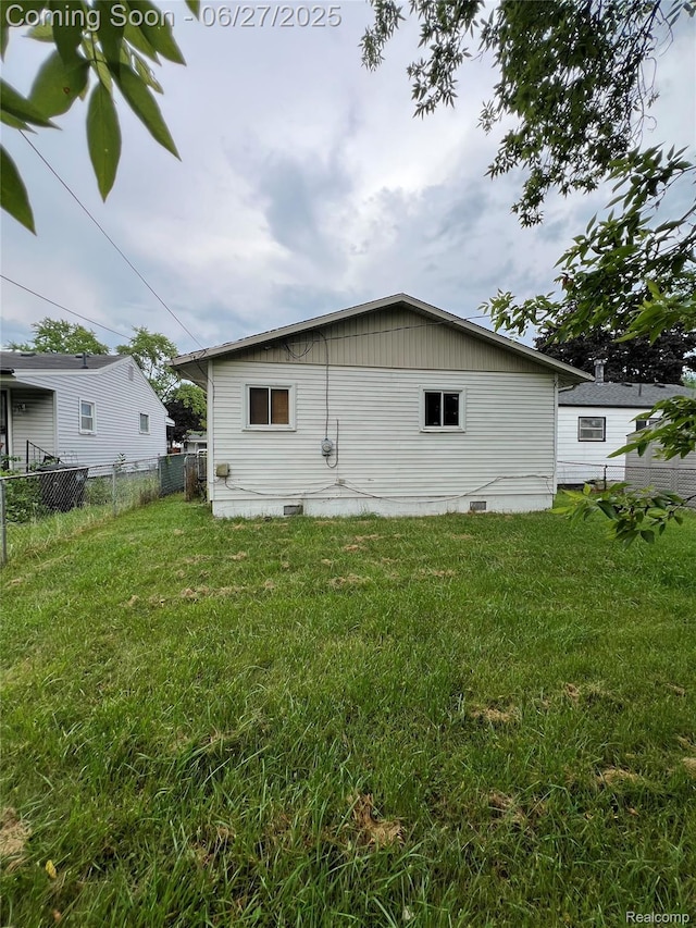 6832 Cornell St, Taylor, MI 48180 - back of house featuring crawl space