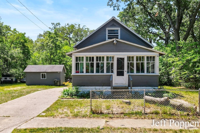 635 Leonard Ave, Muskegon, MI 49442 - photo 1