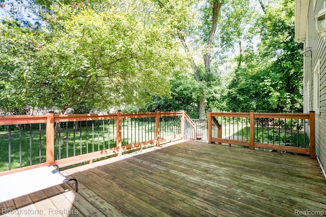 646 Alan Dr, Lake Orion, MI 48362 - view of wooden terrace