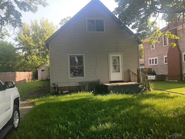1516 Greenwich St, Saginaw, MI 48602 - rear view of house