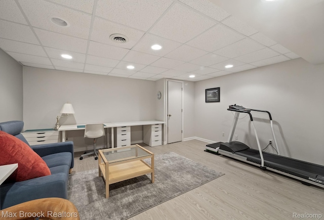 1122 Meadowglen Ct, Bloomfield Hills, MI 48304 - living room featuring wood finished floors, recessed lighting, an office area, and a drop ceiling
