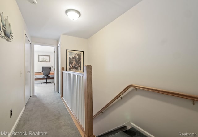 1122 Meadowglen Ct, Bloomfield Hills, MI 48304 - hall with carpet floors, an upstairs landing, and an office area