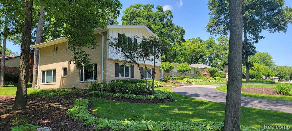 4678 Brightmore Rd, Bloomfield Hills, MI 48302 - photo 1