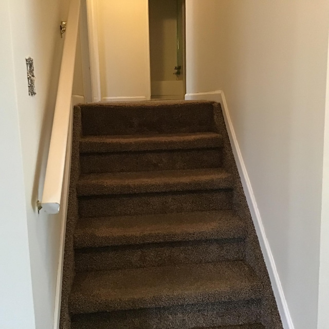 20072 Woodburn, Southfield, MI 48075 - view of stairs