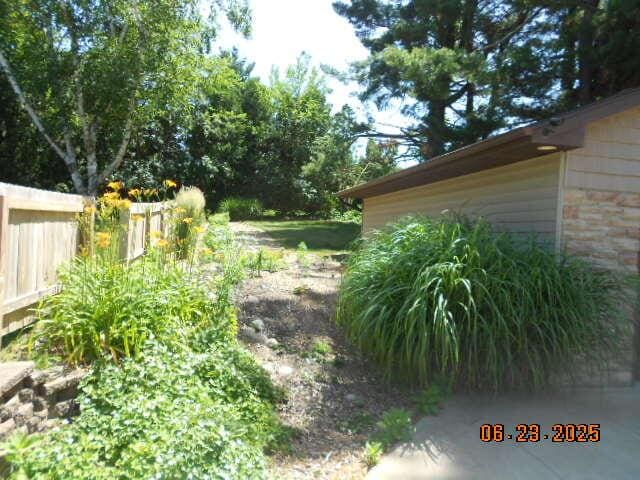 1090 Cadet Ln, Kalamazoo, MI 49009 - view of yard