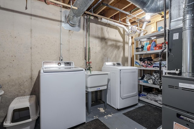 7154 Sandpiper St, Portage, MI 49024 - laundry area featuring washing machine and clothes dryer