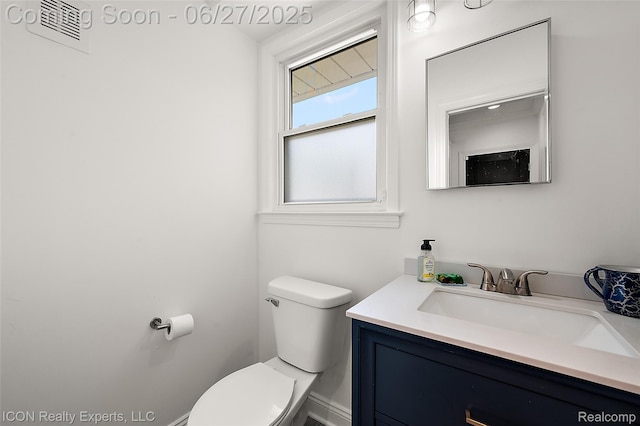 28440 Brooks Ln, Southfield, MI 48034 - bathroom with toilet and vanity