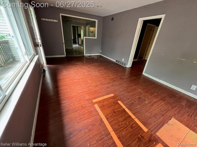 12 Hazel Ave, Pontiac, MI 48341 - unfurnished room with baseboards and wood finished floors