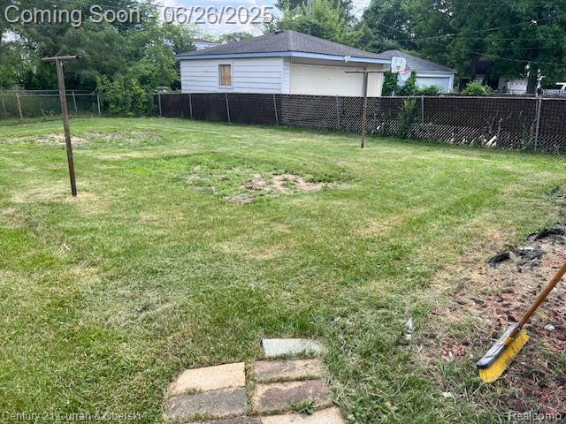 7548 Rockdale, Redford, MI 48239 - view of yard