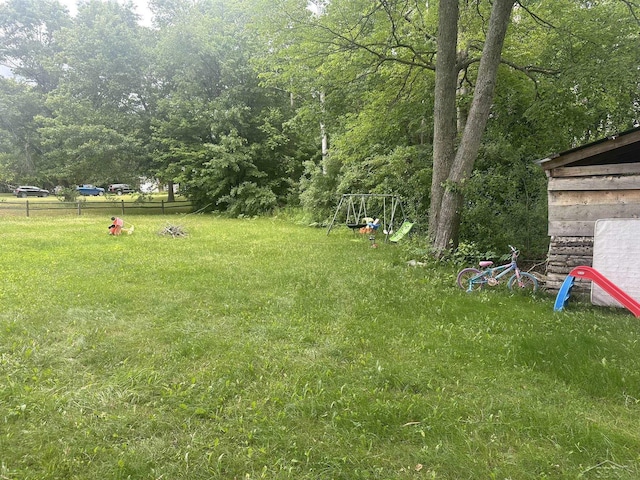 2220 Alice St, Farwell, MI 48622 - view of yard