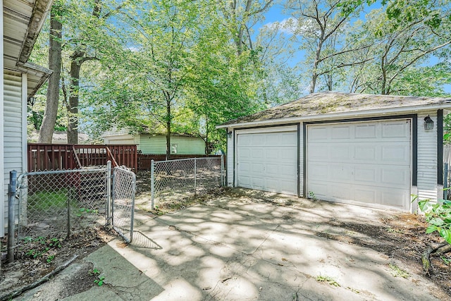 1921 Cornelius Ave SE, Grand Rapids, MI 49507 - detached garage featuring a gate