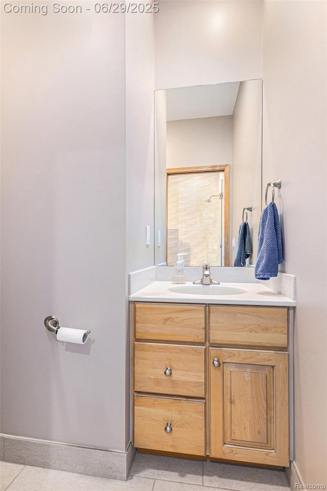 4301 Rolling Acres Dr, Hartland, MI 48353 - bathroom featuring vanity and baseboards