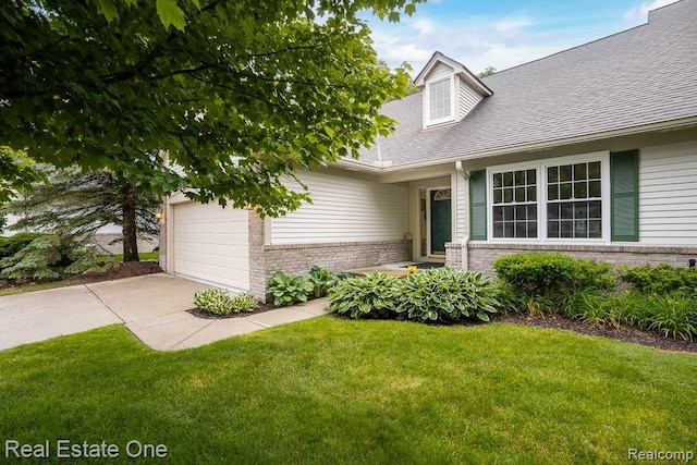 328 Four Seasons Dr, Lake Orion, MI 48360 - photo 2