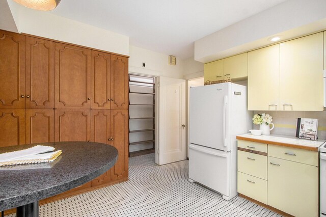 2425 University Ave, Kalamazoo, MI 49008 - photo 13