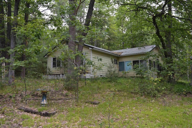 262 NE E Bear Lake Rd, Kalkaska, MI 49646