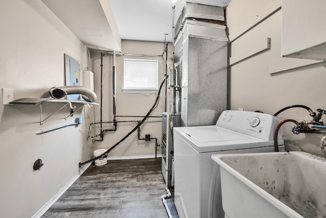 25294 Wiseman St, Roseville, MI 48066 - laundry room featuring washer / clothes dryer, wood finished floors, and electric panel