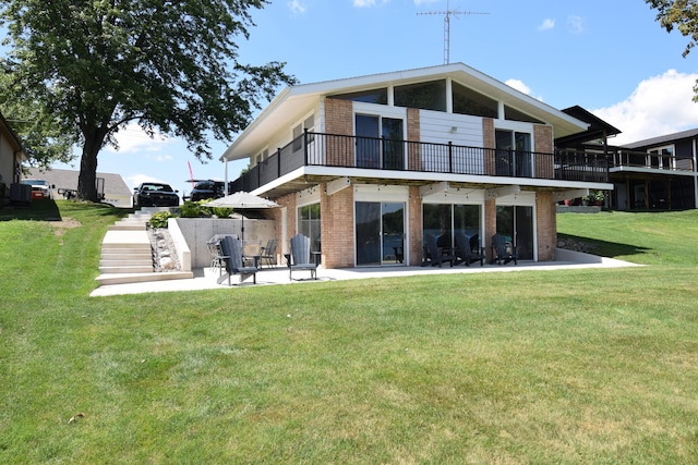223 Lake Shore Dr, Coldwater, MI 49036 - photo 1