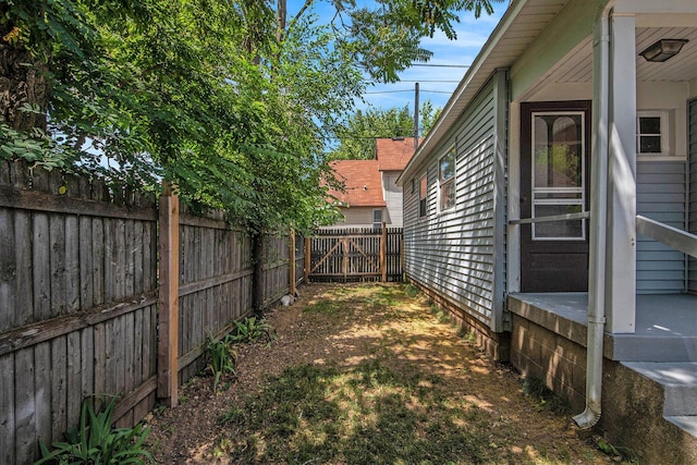 814 12th St NW, Grand Rapids, MI 49504 - view of fenced backyard