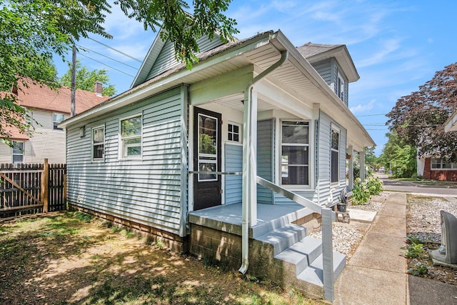 814 12th St NW, Grand Rapids, MI 49504 - view of front of home