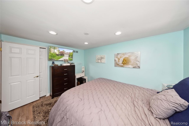 6247 Carpathian Ct, West Bloomfield, MI 48324 - bedroom with wood finished floors and recessed lighting