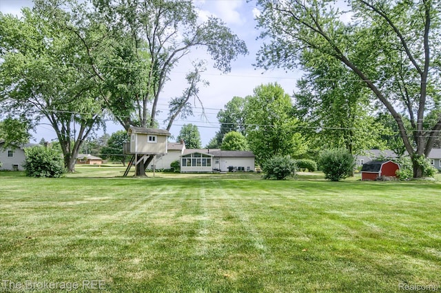 6228 Greenview Dr, Burton, MI 48509 - photo 5