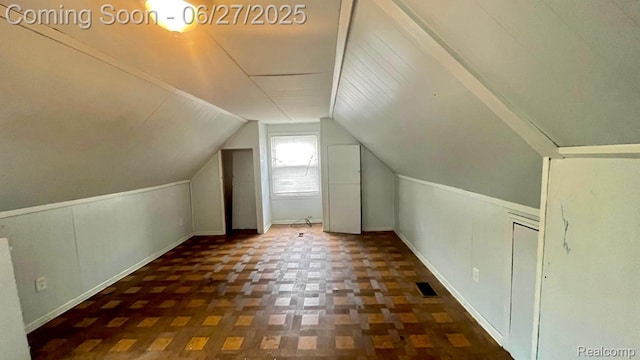 12857 Robson St, Detroit, MI 48227 - bonus room featuring lofted ceiling and baseboards