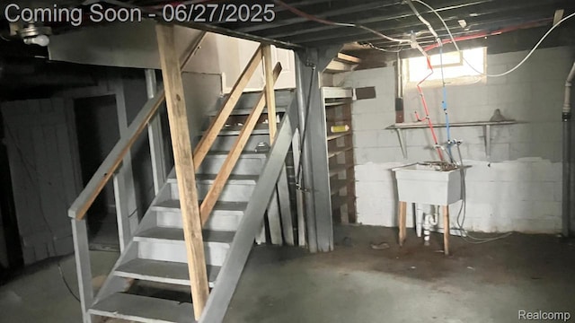 12857 Robson St, Detroit, MI 48227 - below grade area with stairway and a sink