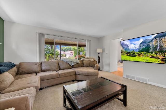 607 Ashburnham St, Auburn Hills, MI 48326 - living area with light carpet and baseboards