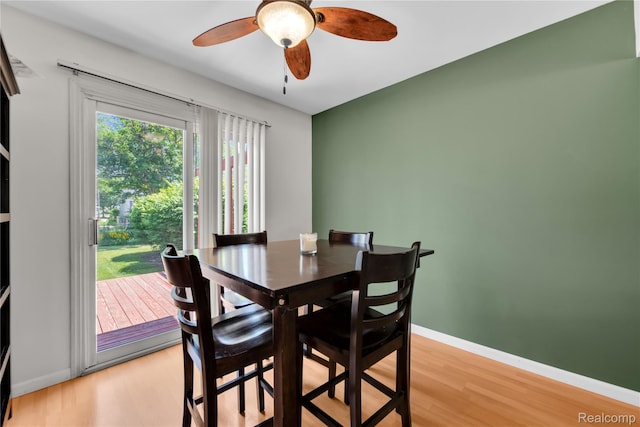 607 Ashburnham St, Auburn Hills, MI 48326 - dining room featuring light wood-style flooring and a ceiling fan