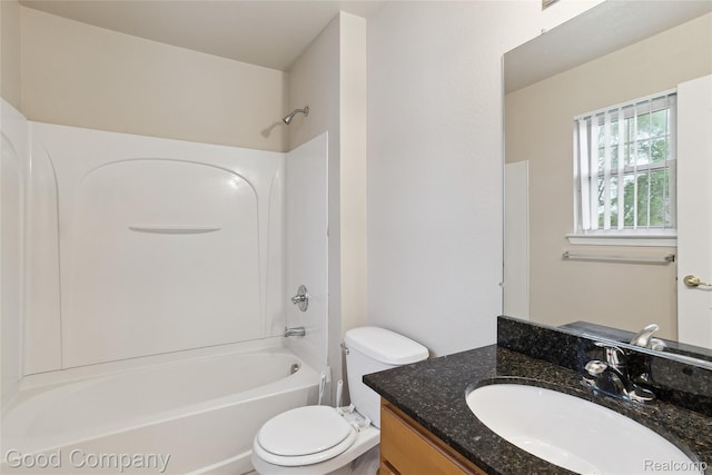2450 Hewitt St, Hamtramck, MI 48212 - full bath with vanity and shower / bath combination