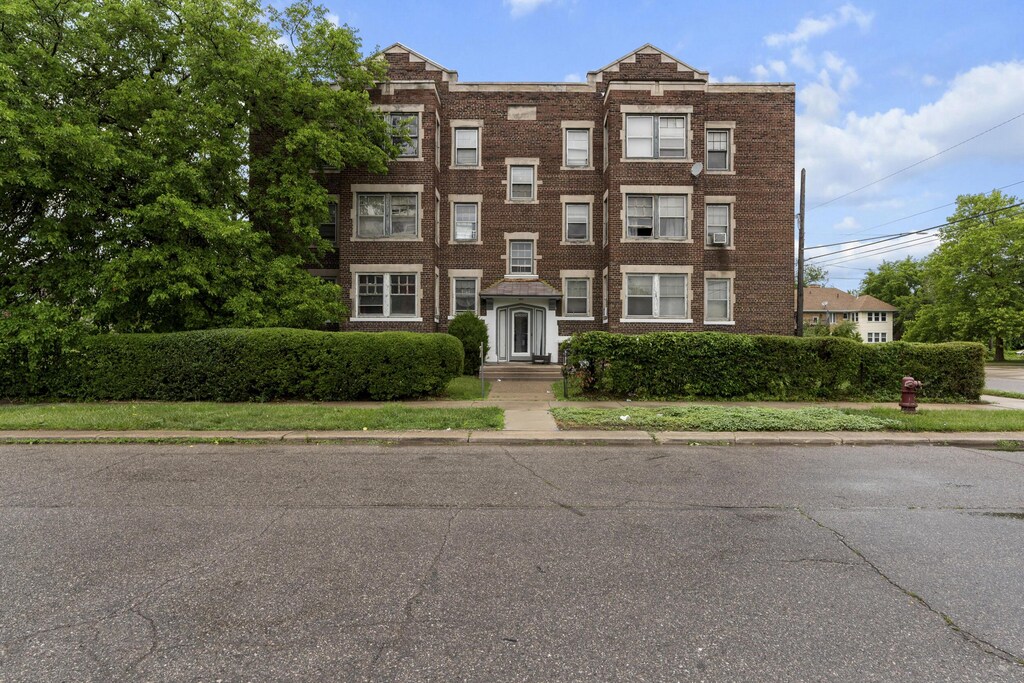 2200 Blaine St, Detroit, MI 48206 - view of building exterior