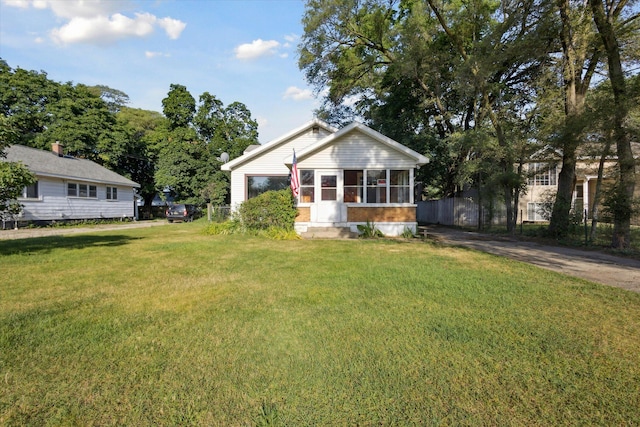 4329 Thorndyke Ave SW, Grand Rapids, MI 49548 - photo 1
