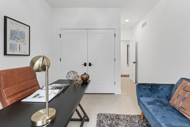 5216 Avery St, Detroit, MI 48208 - office area with recessed lighting