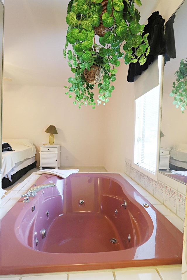 8141 N Elms Rd, Flushing, MI 48433 - bathroom featuring a jetted tub